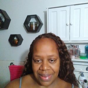 Meet your Posher, Celeste